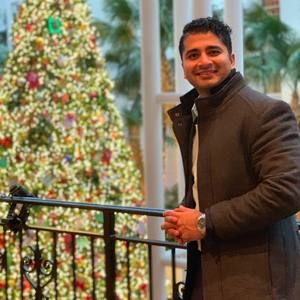 Meet your Posher, Dhruv